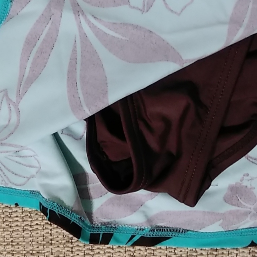 Bathing suit - Picture 2 of 4